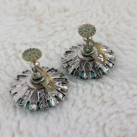 Vintage Turquoise Regal Screw Back Earrings - Picture 5 of 5